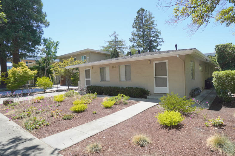 444 Grant Avenue photo 4